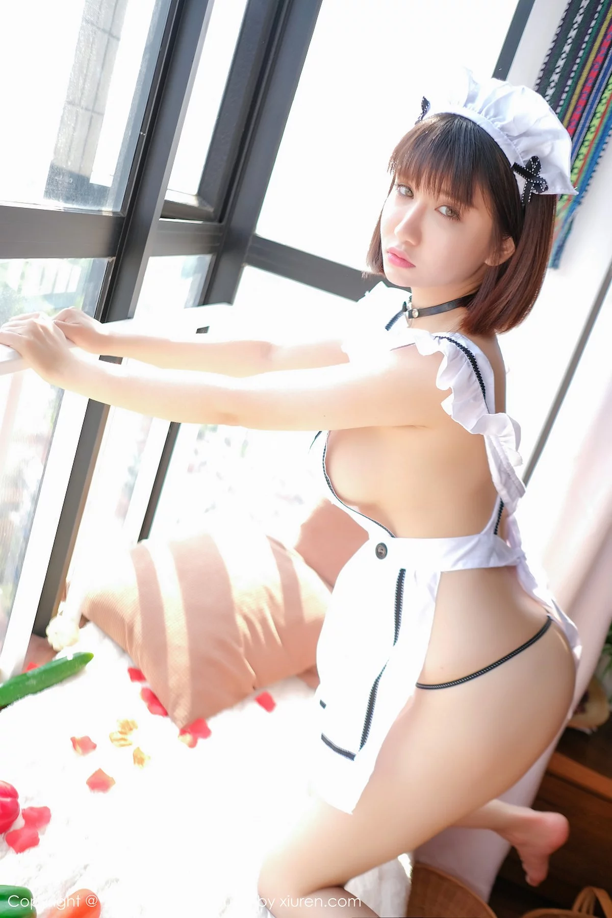 Xrmnw.Com[UXING优星馆]Vol.058_嫩模K8傲娇萌萌居家女仆装侧露美乳黄瓜主题撩人诱惑写真40P