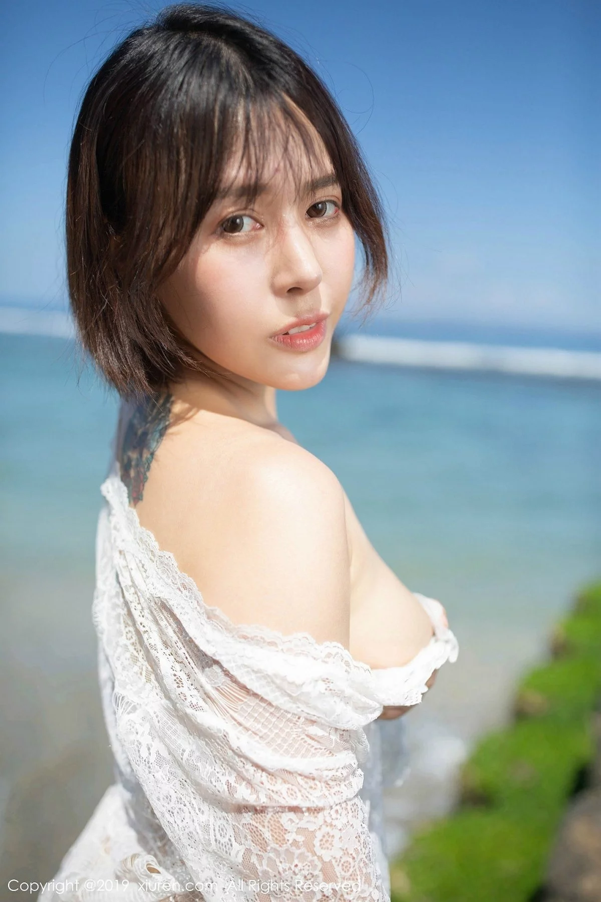 Xrmnw.Com[XiuRen秀人网]No.1612_女神Evelyn艾莉巴厘岛旅拍性感激凸内衣+真空婚纱诱惑写真90P