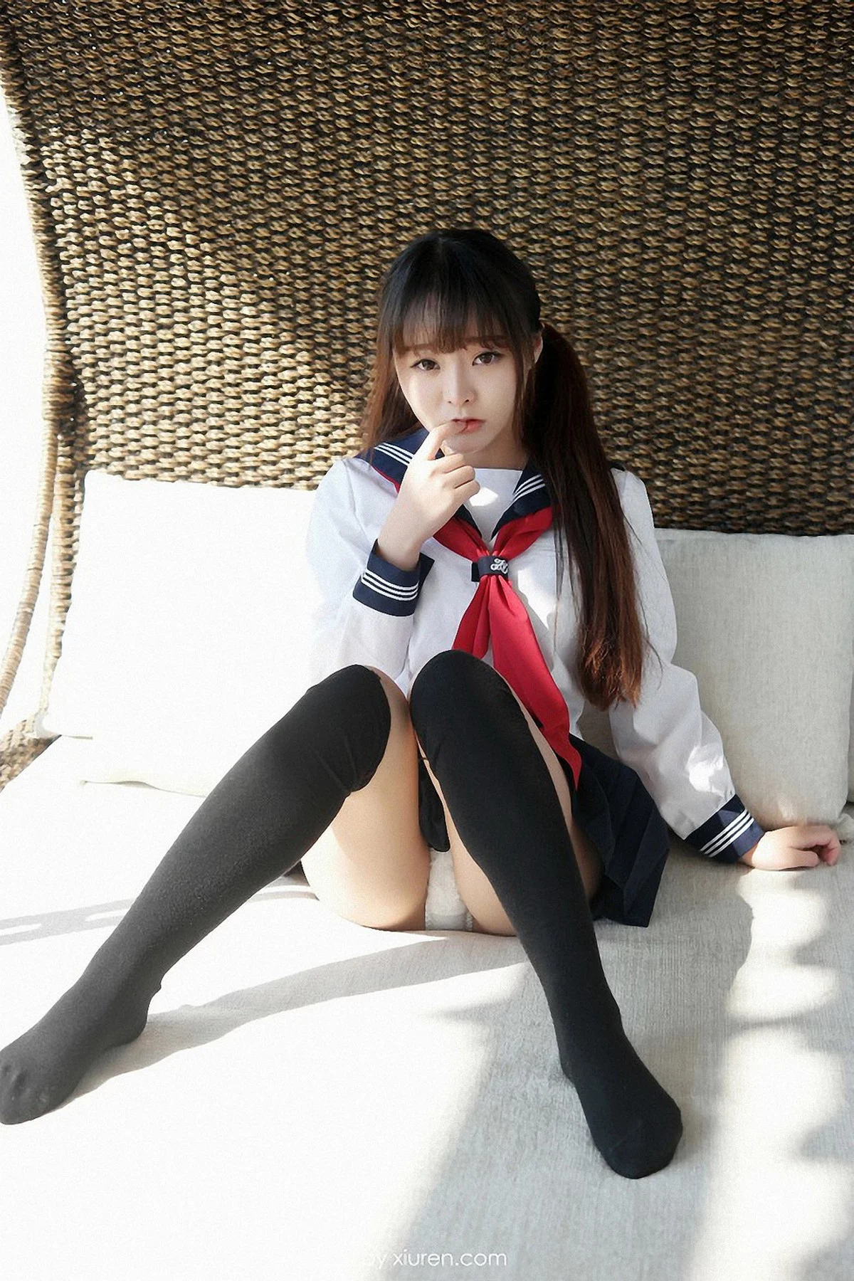 Xrmnw.Com[MFStar模范学院]Vol.002_嫩模柳侑绮Sevenbaby性感学生制服黑丝美腿写真51P