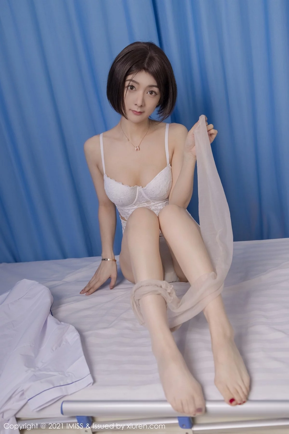 Xrmnw.Com[IMISS爱蜜社]Vol.580_女神Angela00淡雅靓丽护士制服露性感白色内衣迷人诱惑写真53P